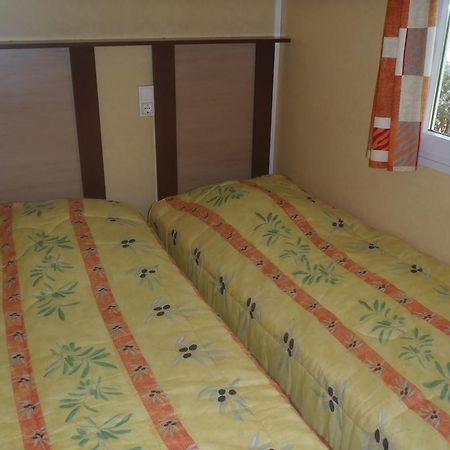 Hotel Camping Saint Lazare Aups Zewnętrze zdjęcie