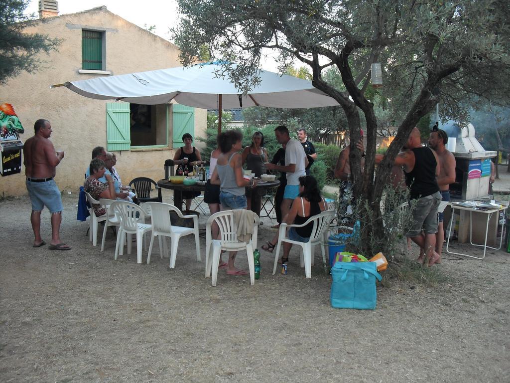 Hotel Camping Saint Lazare Aups Zewnętrze zdjęcie